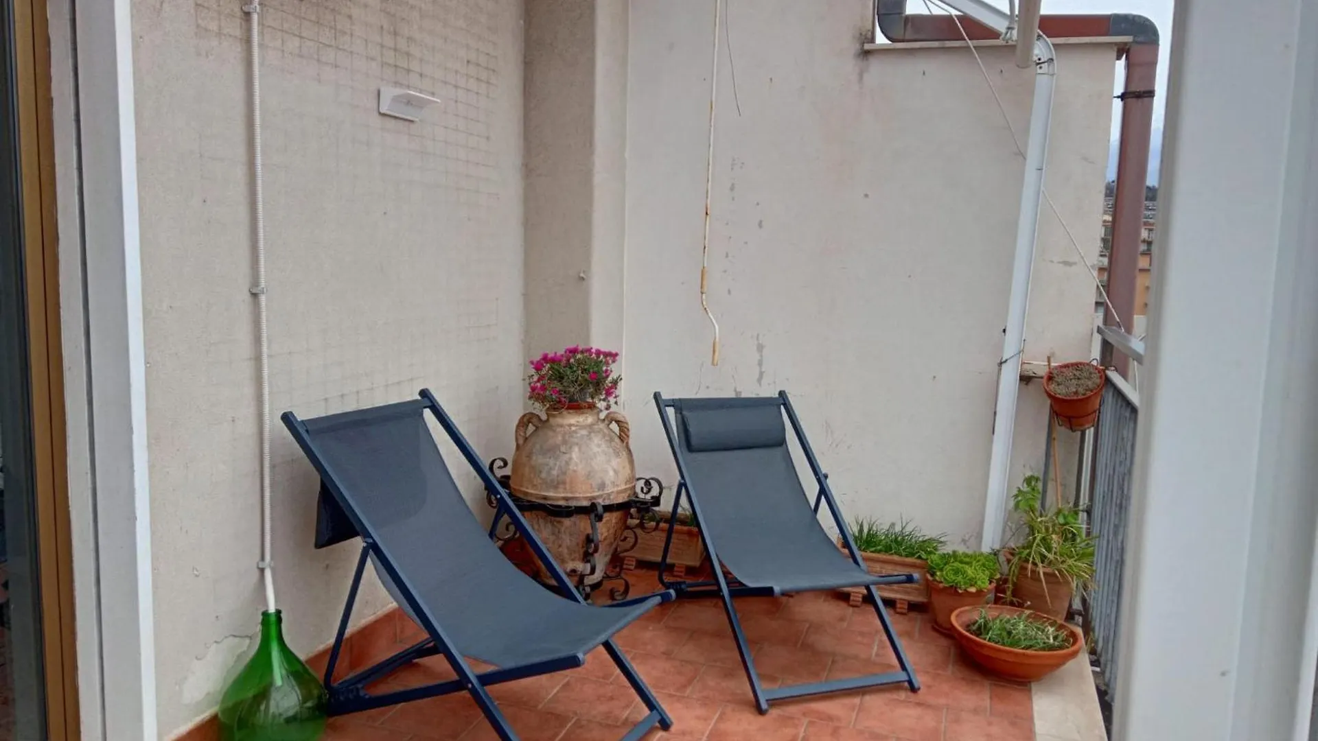 Settimo Piano Apartment Catania